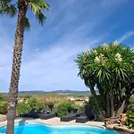 Beautiful With A Stunning View Villa Roujan