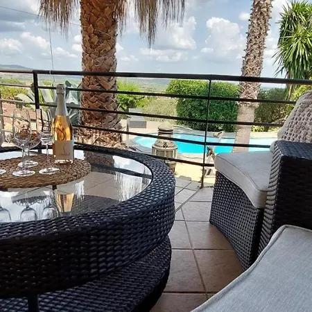 빌라 Beautiful With A Stunning View *